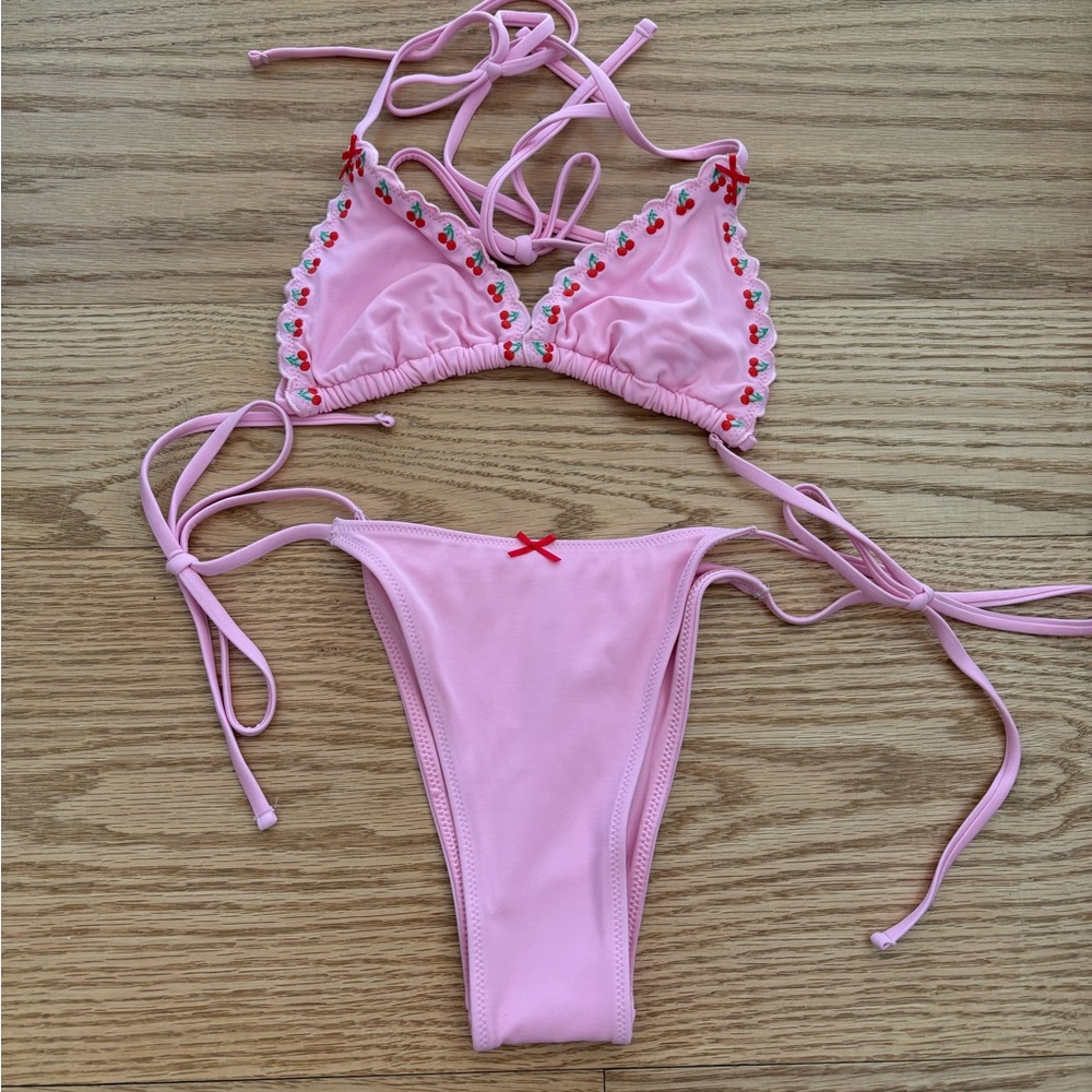 Frankie’s bikinis set
